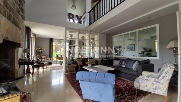 Maison d Architecte a PLOUEDERN : Un bien d exception a saisir en Bretagne