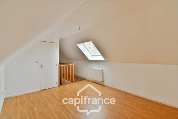 Appartement duplex avec entrée privative – esprit maison – calme et luminosité