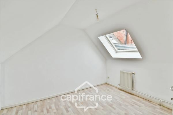 Appartement duplex avec entrée privative – esprit maison – calme et luminosité