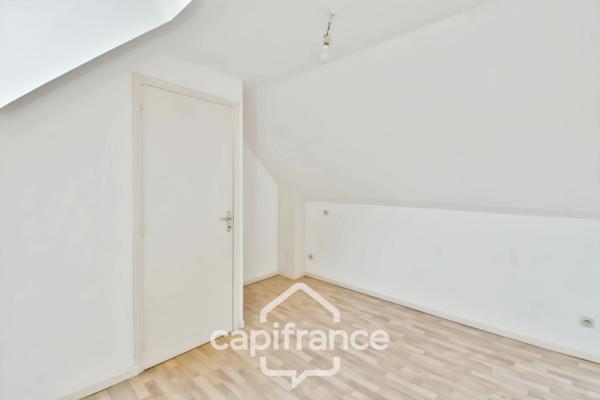 Appartement duplex avec entrée privative – esprit maison – calme et luminosité