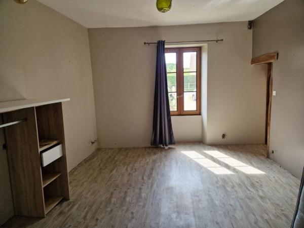 Maison ancienne Béthon 71 m²