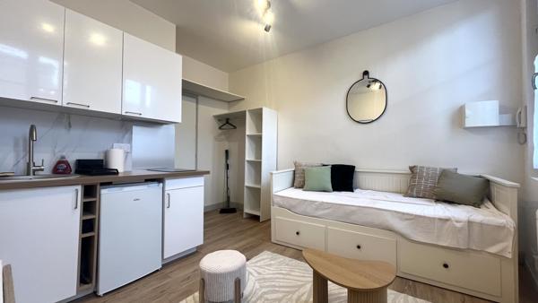 Studio 1 pièce(s) 14.2 m²