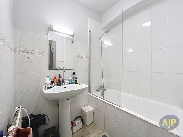 Vente appartement La Roche Sur Yon : 118 910 € - AJP Immobilier La Roche-sur-Yon