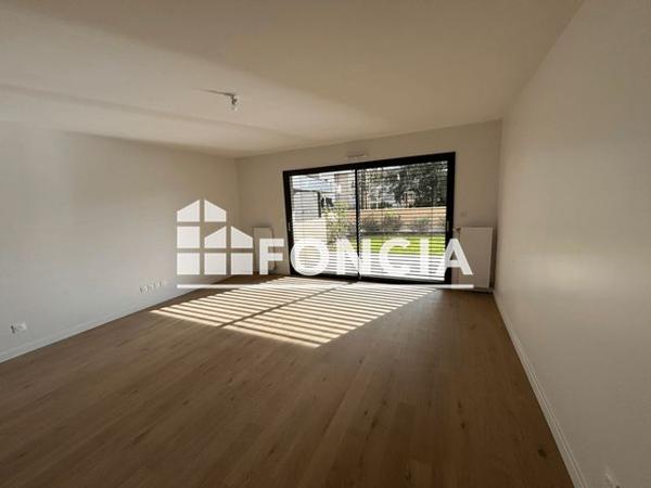 Location Appartement 3 pièces 74.18 m² - 22 AVENUE GUY DE COLLONGUE Ecully 69130