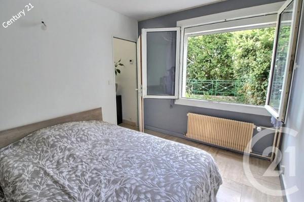 Maison à vendre  6 pièces - 117,50 m 2   CHATEAU THIERRY  - 02