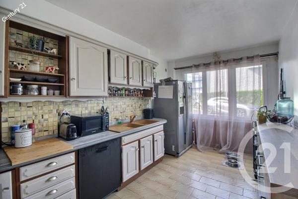 Maison à vendre  6 pièces - 117,50 m 2   CHATEAU THIERRY  - 02