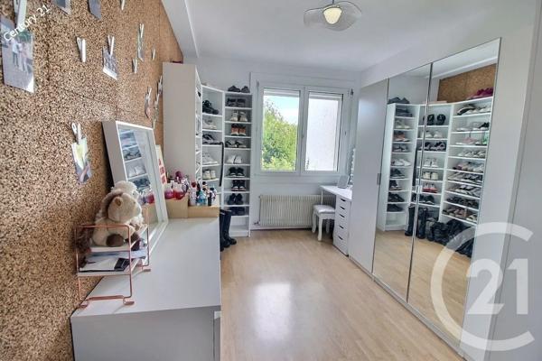 Maison à vendre  6 pièces - 117,50 m 2   CHATEAU THIERRY  - 02