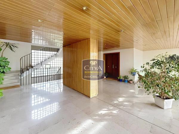 Appartement à vendre 6 pièces 145.95m²