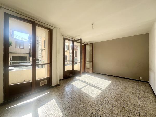 Chateau gombert (13013) 13013 MARSEILLE / Saint-Just. Appartement 2 pièces 55m2, balcon et cave.