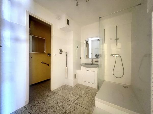 Chateau gombert (13013) 13013 MARSEILLE / Saint-Just. Appartement 2 pièces 55m2, balcon et cave.