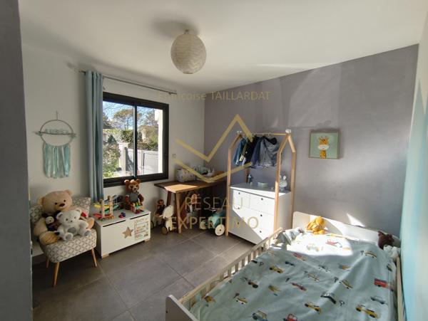 L'Isle-sur-la-Sorgue (84800) Maison contemporaine de plain pied proche de la ville au calme, prête à habiter !