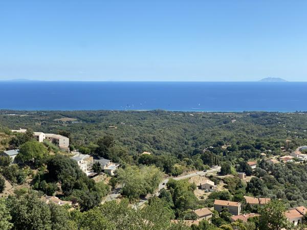 Cervione (20221) Terrain constructible de 1300m2 en planche sur Cervione - Magnifique vue mer