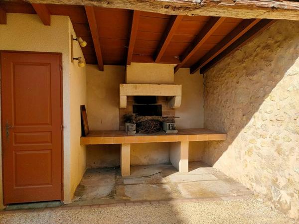 ENSEMBLE 2 MAISONS EN PIERRE 600 m² + PISCINE + GARAGES + PARKING + TERRAIN 1600 m²