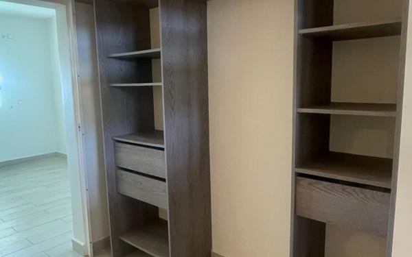 Maison à louer    6 pièces •  Petit-Bourg