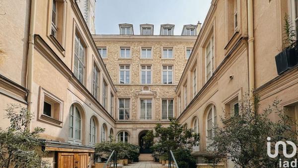 Appartement 5 pièces de 104 m² à Paris (75011)