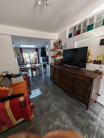 Pour famille ou investisseur Maison 1930 à vendre à WATTIGNIES (59) 6pièces,105m2,4 chambres, climatisatisée,petit jardinet