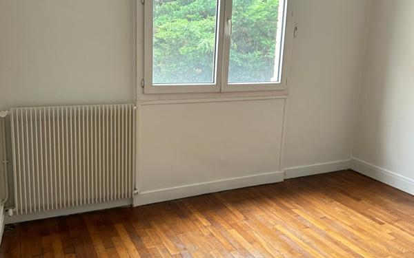 Appartement à louer    3 pièces • 58,67 m2 Châtillon