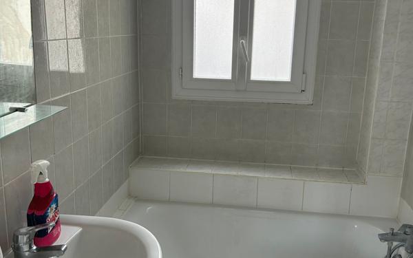 Appartement à louer    3 pièces • 58,67 m2 Châtillon