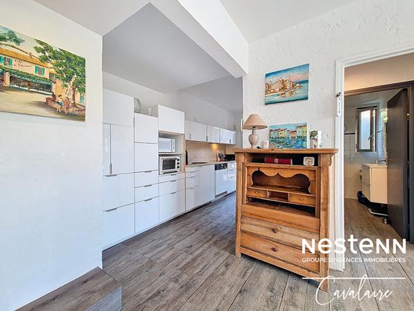 Villa 140 m² vue mer et piscine à 20 minutes à pied des plages de Cavalaire