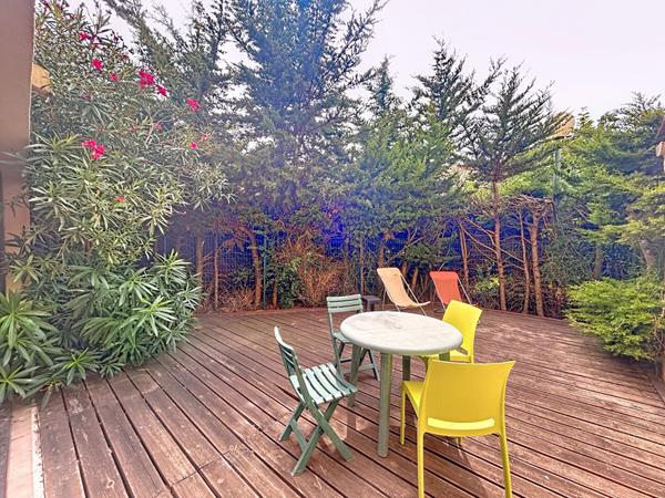 FREJUS, STUDIO, COIN NUIT, CAVE, PARKING, PISCINE ET TENNIS