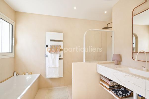 Vente
                Maison213 m² - 6 Pièces -
                    BIDART (64210)