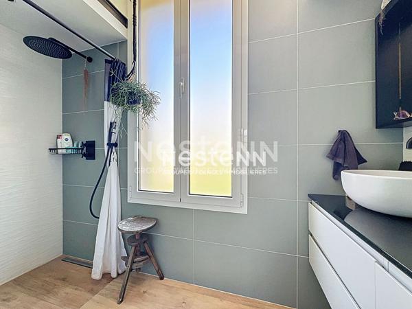 GOLFE JUAN - Maison 103m² - 5 pièces - Garage - Proche plages - Sud - Jardin et Jacuzzi