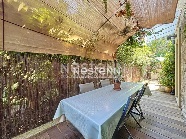 GOLFE JUAN - Maison 103m² - 5 pièces - Garage - Proche plages - Sud - Jardin et Jacuzzi