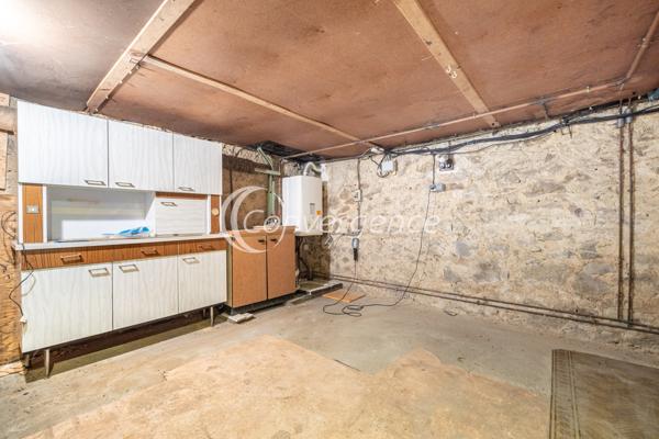 Maison
                                                                                                                                                                                                                                                                                                                        4 pièce(s)                                                                                                                                                                                                          2 chambre(s)                                                                                                                                                                                                          85  m²