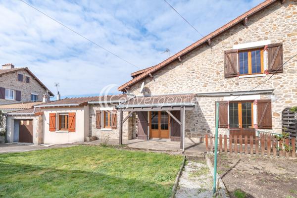 Maison
                                                                                                                                                                                                                                                                                                                        4 pièce(s)                                                                                                                                                                                                          2 chambre(s)                                                                                                                                                                                                          85  m²