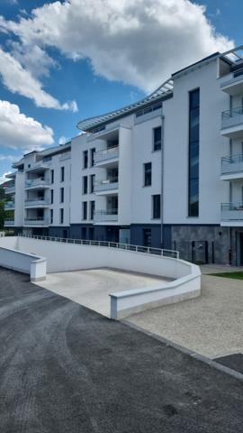 Box Etrembieres proche douane Veyrier