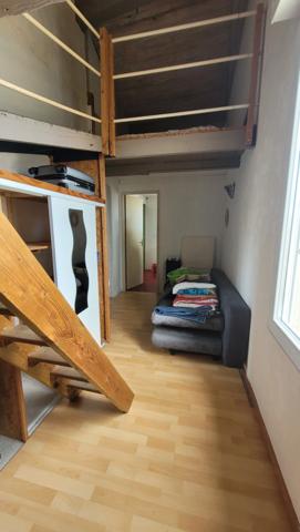 Surgères maison 4 pièces avec dépendances et piscine