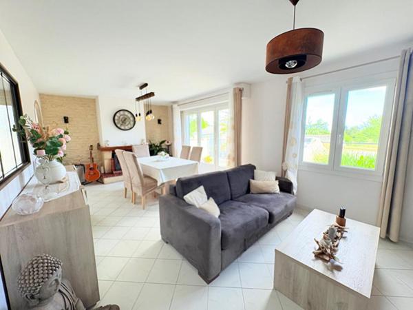 EXCLUSIVITE Maison de plain pied 98 m2 3 chambres dans le centre de CHERAC  17610