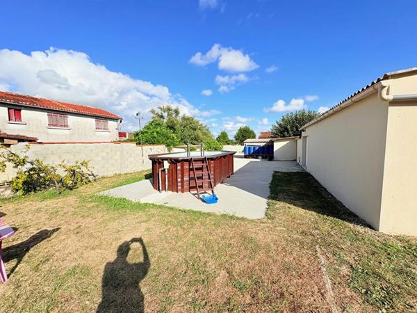 EXCLUSIVITE Maison de plain pied 98 m2 3 chambres dans le centre de CHERAC  17610