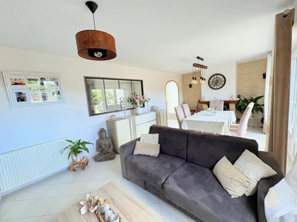 EXCLUSIVITE Maison de plain pied 98 m2 3 chambres dans le centre de CHERAC  17610