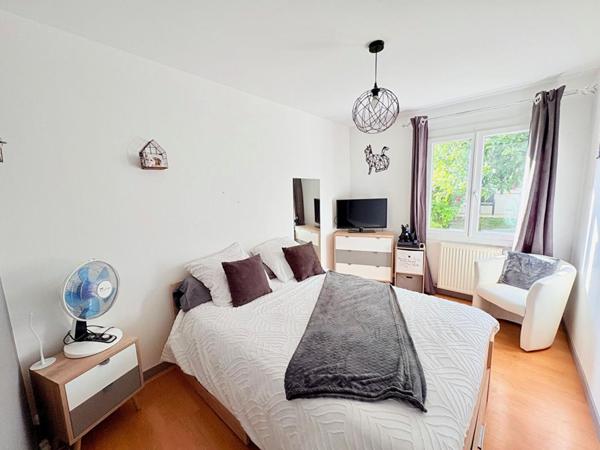 EXCLUSIVITE Maison de plain pied 98 m2 3 chambres dans le centre de CHERAC  17610