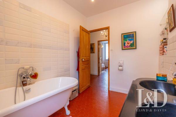 Village de l'Estaque-13006-Marseille - Rare- Maison de ville rénovée avec charme.