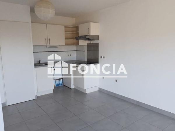 Location Appartement 2 pièces 44.45 m² - 2 RUE LOUISE MICHEL Le Cres 34920