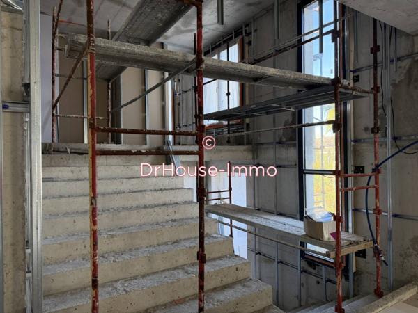 Maison à vendre 5 pièces de 221 m²