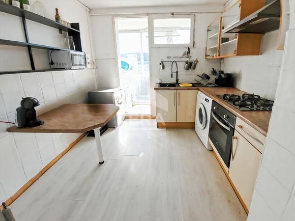 Appartement Salon De Provence 5 pièce(s) 90 m2