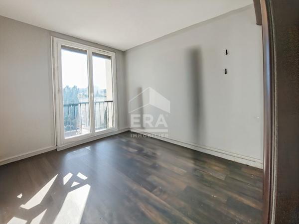 Appartement Salon De Provence 5 pièce(s) 90 m2