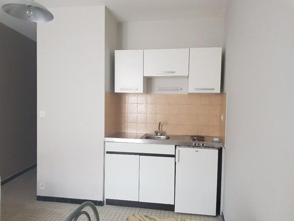 Appartement FONTENAY LE COMTE - 1 pièce(s) - 18 m2