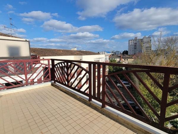 Bordeaux Croix Blanche - Appartement 4 pièces avec terrasses et garage fermé
