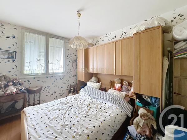 Appartement F5 à vendre  5 pièces - 96,73 m2 NOISY LE GRAND - 93