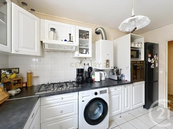 Appartement F5 à vendre  5 pièces - 96,73 m2 NOISY LE GRAND - 93