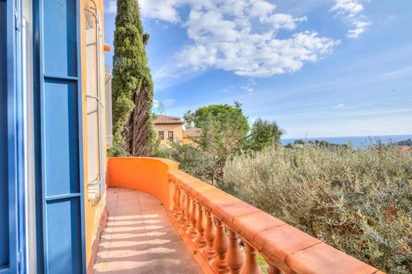 Villa de charme avec piscine, aux portes de Monaco, dans un environnement privilégiée