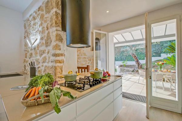 Villa de charme avec piscine, aux portes de Monaco, dans un environnement privilégiée