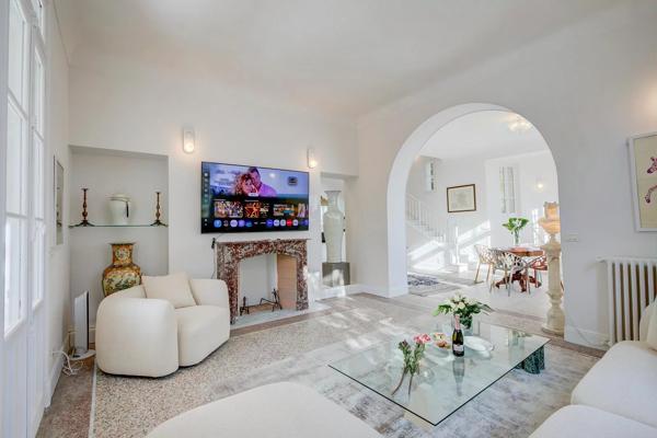 Villa de charme avec piscine, aux portes de Monaco, dans un environnement privilégiée