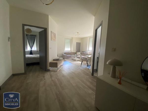 Appartement à louer 4 pièces 90.76m²