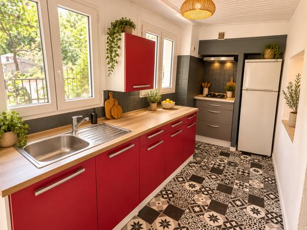 Maison familiale 152 m² + studio à louer de 32m2 + garage de 43m2 sur un terrain de 873 m² – Calme absolu