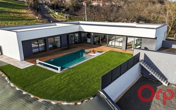 Maison à vendre    4 pièces • 190 m2 Creuzier-le-Vieux